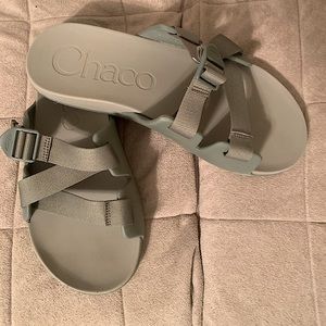 Men’s Chacos, excellent condition. Worn once and decided he didn’t like them.